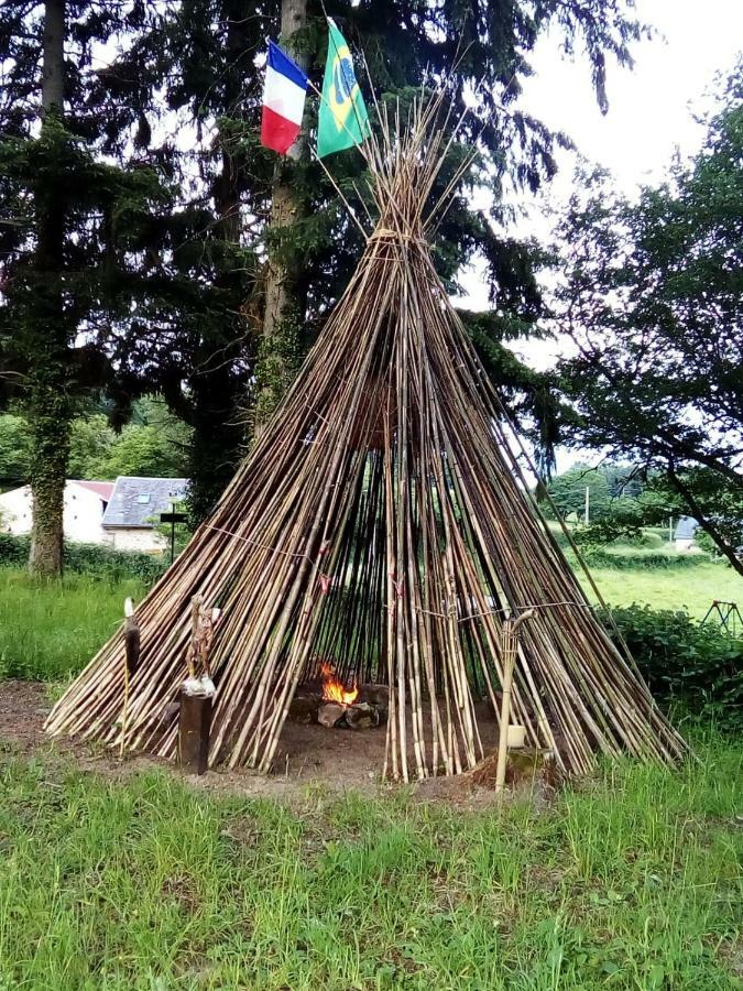 Roulotte Maisonthiers Blanot  Екстериор снимка