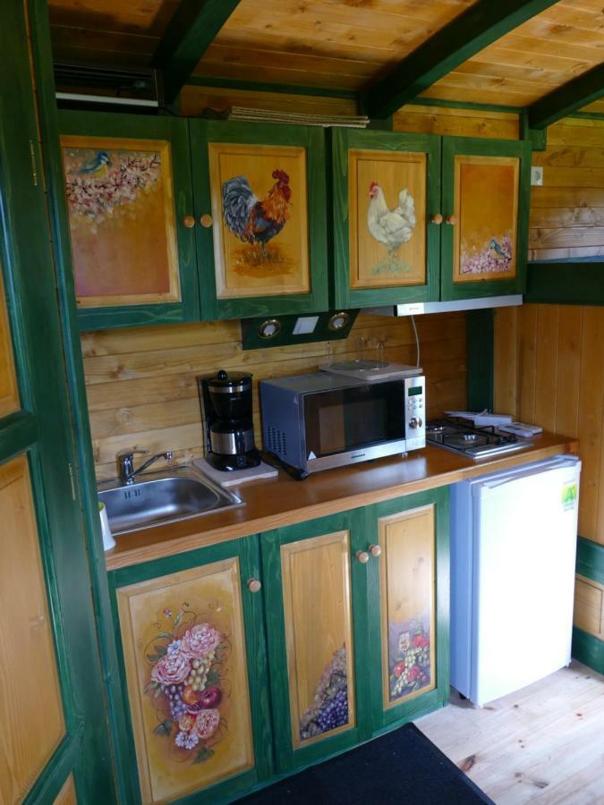 Roulotte Maisonthiers Blanot  Екстериор снимка